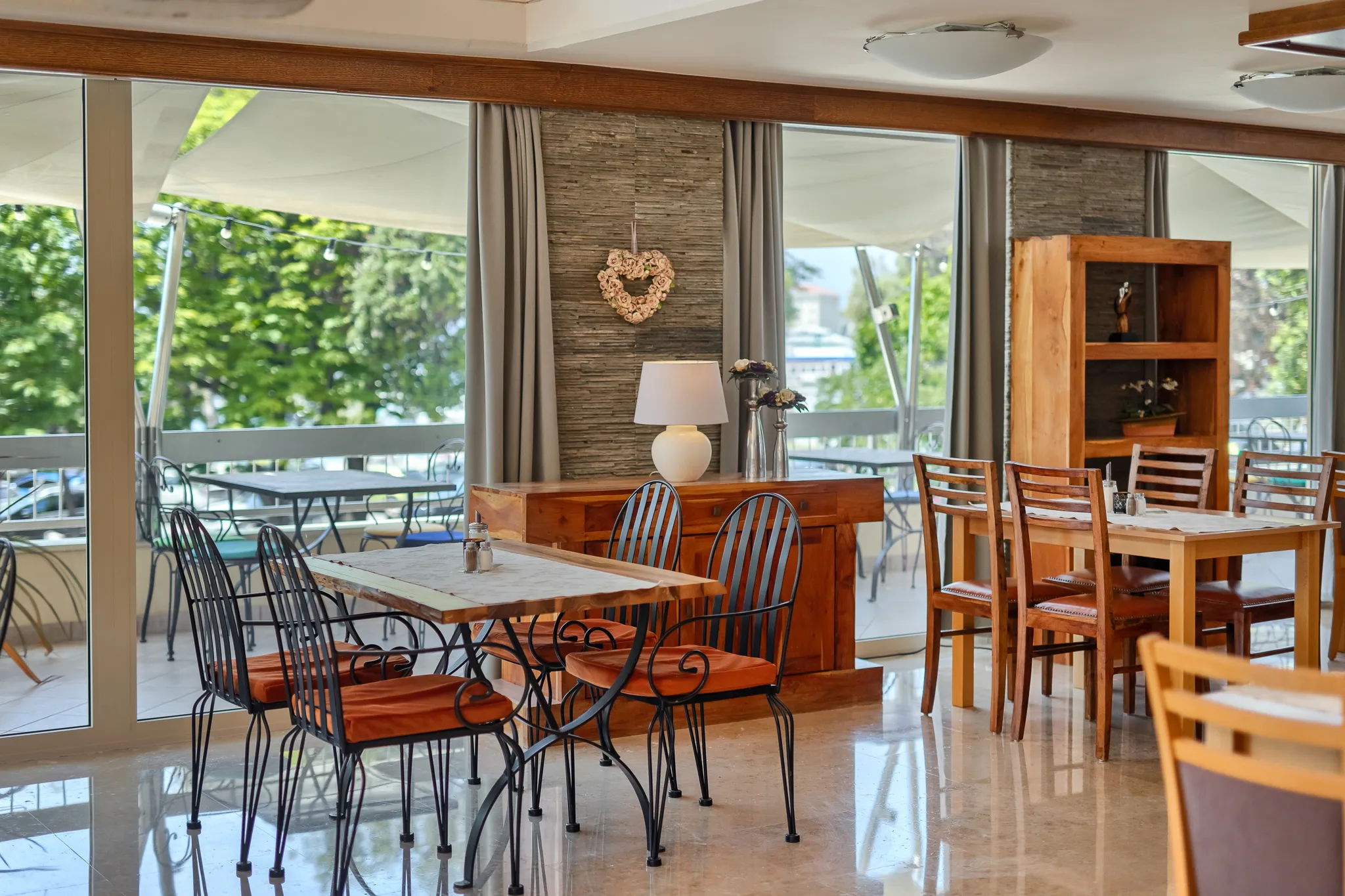 restaurant 3