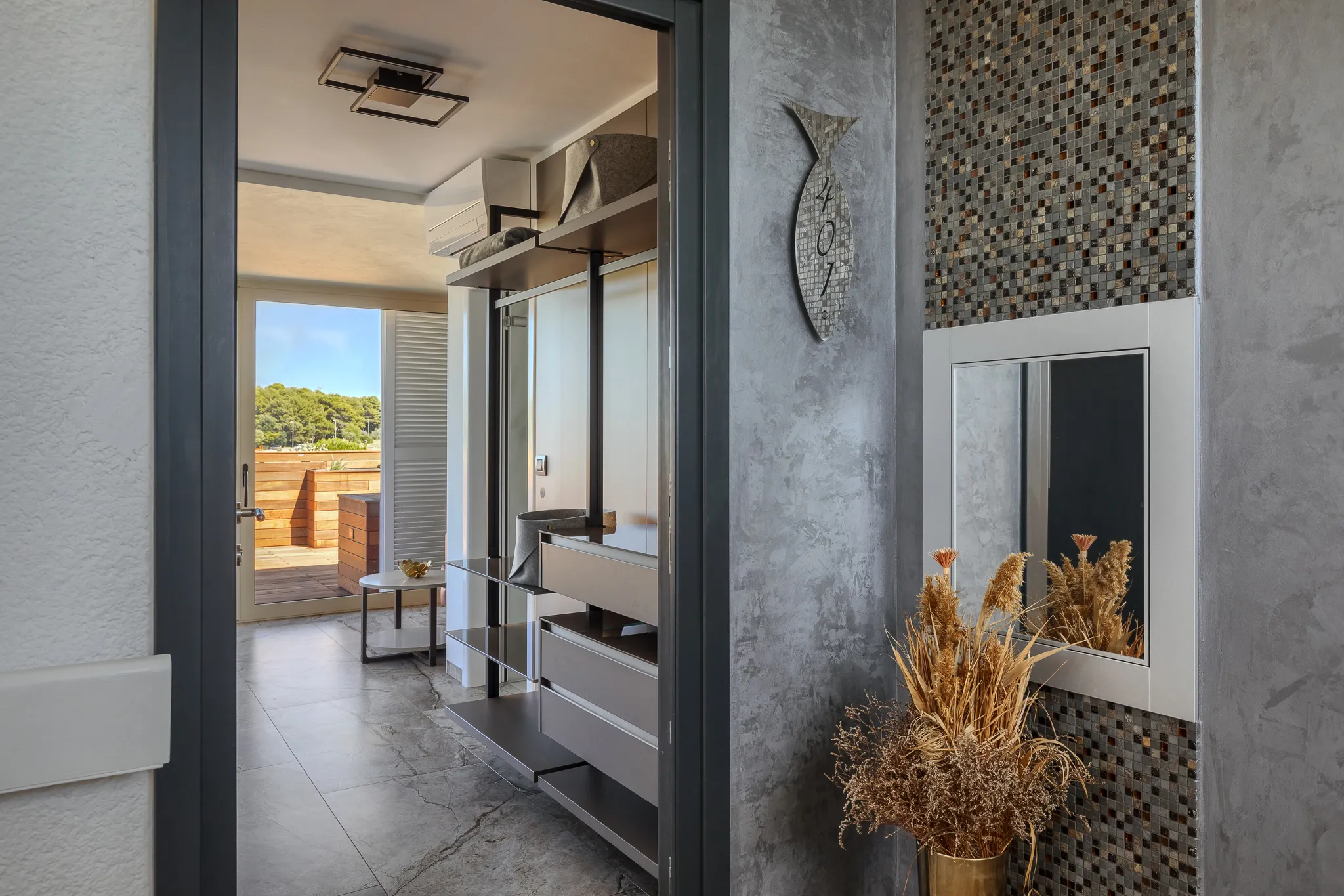 suite 8